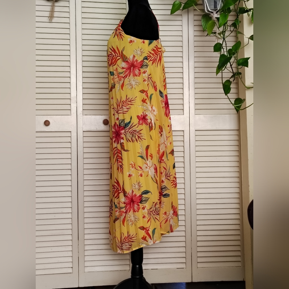 Forever 21 Sunny Yellow Floral Pleated Midi Dress Size S – Like New - Picture 4 of 9